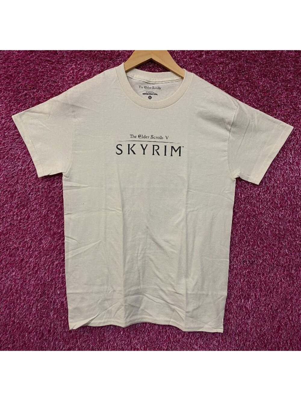 The Elder Scrolls V: Skyrim Graphic T-Shirt Small